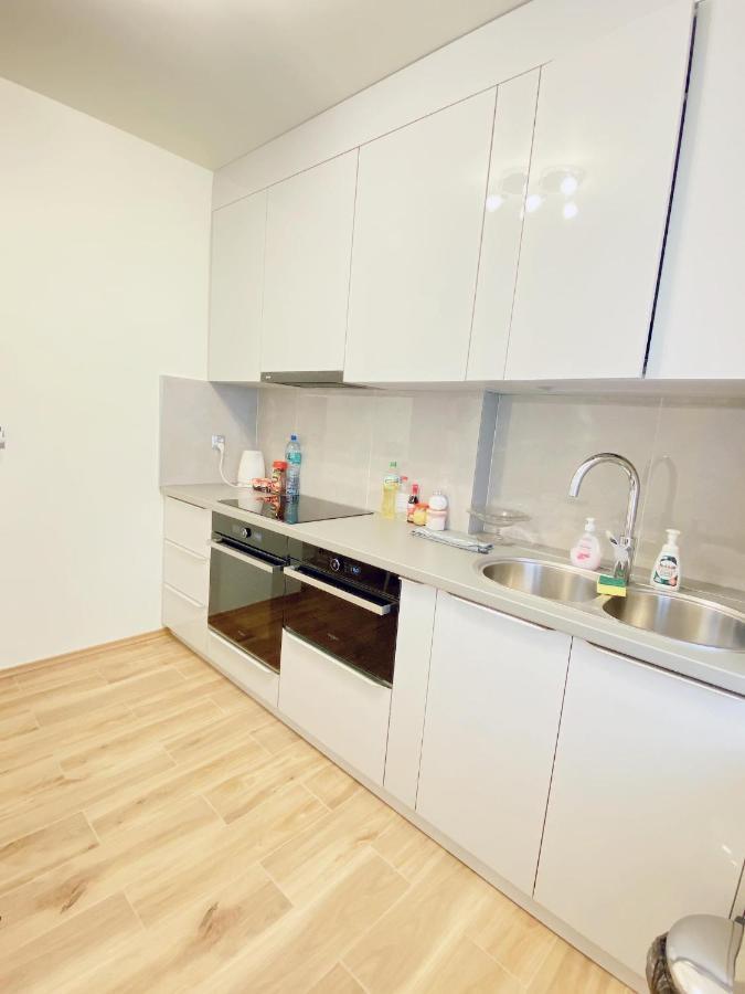Apart Wiktoria Warsaw Exterior photo